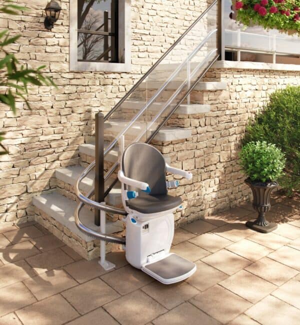 The Handicare 4000 outdoor stairlift